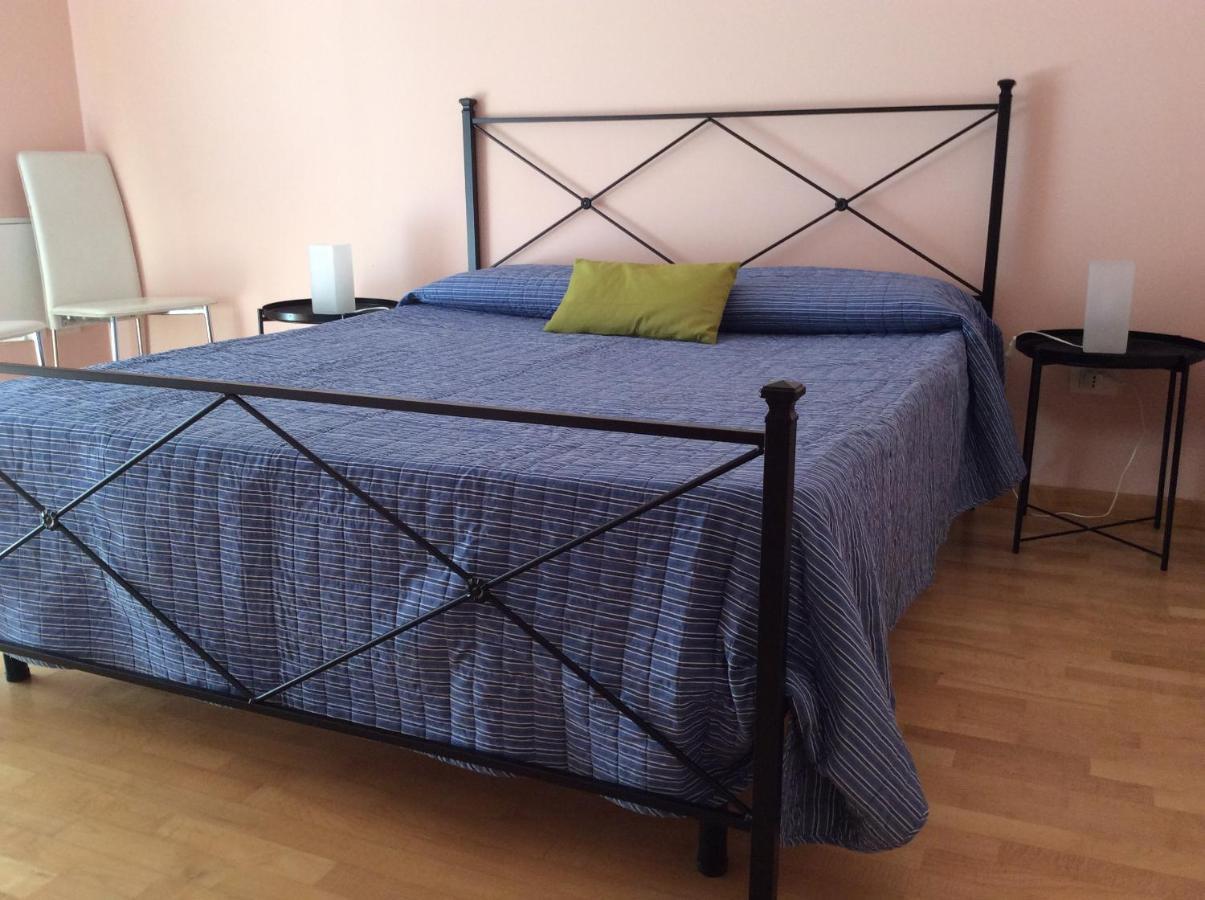 A Un Passo Da... B&B Elmas Exteriér fotografie
